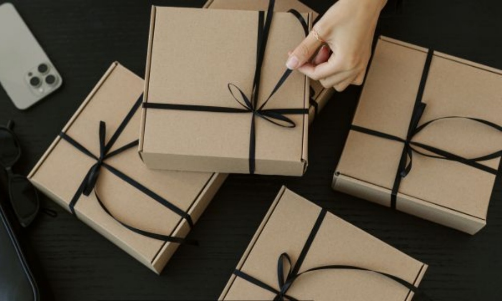 Why Thoughtful Gift Giving Matters – A Deep Dive Into The Art Of Present Selection